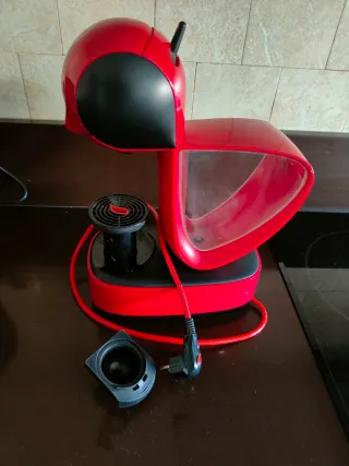Cafetera Nescafé Dolce Gusto Roja