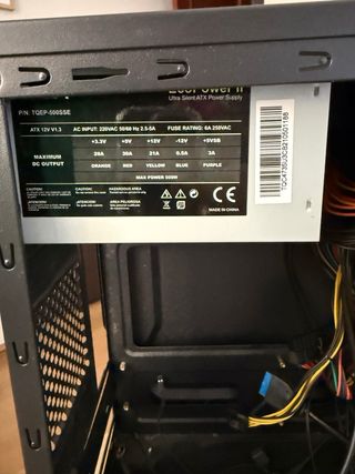 Caja Mini Torre PC TooQ con fuente de alimentación