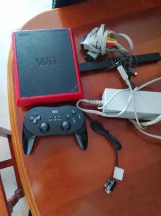 Nintendo Wii Mini + Mando Pro