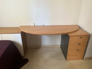 Escritorio media luna con cajonera