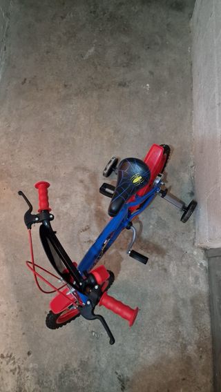 Bicicleta Spiderman 3 4 5 años con ruedines