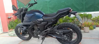 Zontes 125 Naked Negra/Azul