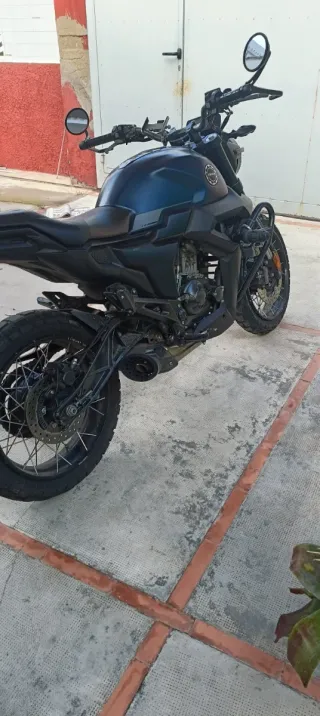 Zontes 125 Naked Negra/Azul