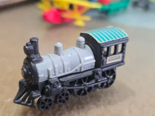 Colección Coches, Trenes y Aviones Kinder