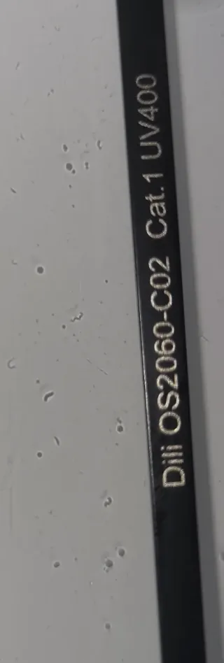 Occhiali da sole unisex neri e marroni