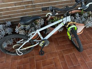 2 Bicicletas Infantiles B'Twin 20