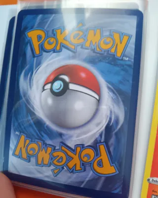 Mini Álbum Pokémon + Carta V + Reverses