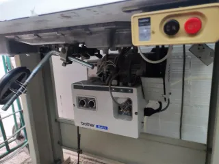 Máquina de coser industrial Brother