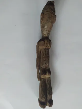 Figura de madera Lobi