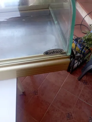 Vitrina Tapera Infrico con frio