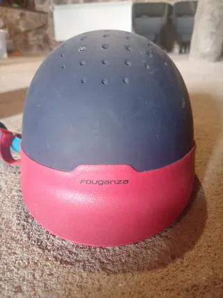 Kit de equitación con casco, botas, guantes.