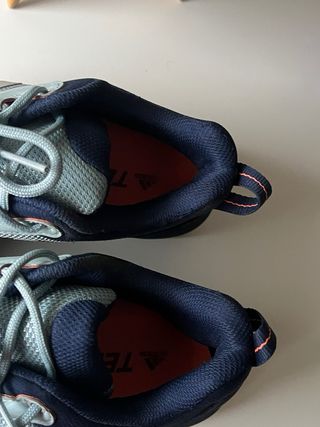 Zapatillas Adidas Terrex Talla 39,1/3