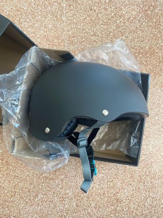 Casco Tony Hawk Sweatsaver Negro Triple Eight
