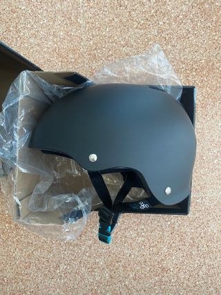 Casco Tony Hawk Sweatsaver Negro Triple Eight