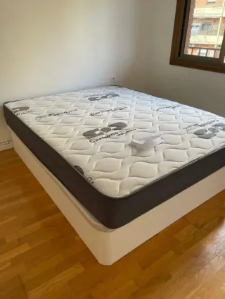 Canapés y colchones nuevos