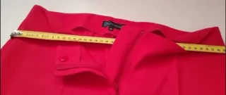 Traje de pantalón rojo