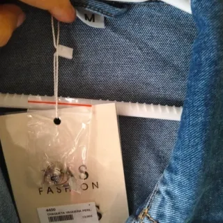 Cazadora vaquera tachuelas y perlas