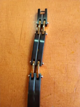 Pulsera Lotus Negra y Dorada