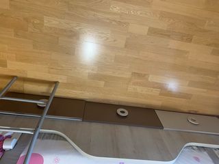 Dormitorio infantil con litera amplia