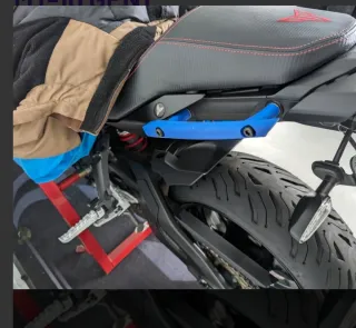 Asas pasajero Yamaha MT-10