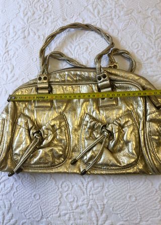 Bolso dorado de Zara
