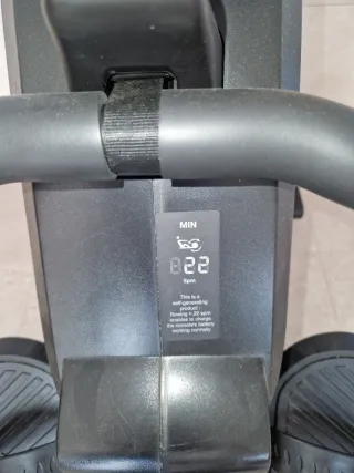 Cinta de correr, remo y bandas de resistencia.