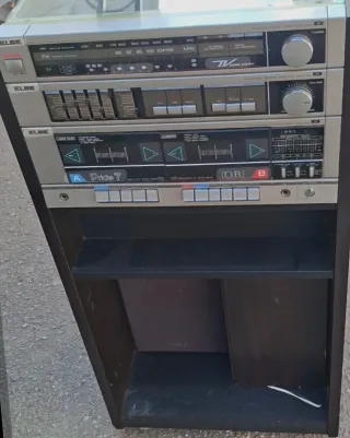 Equipo de sonido ELBE