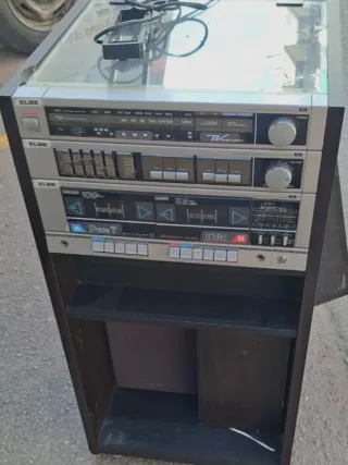 Equipo de sonido ELBE