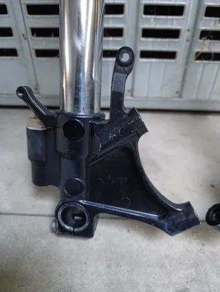 Forcelle Yamaha R6 da riparare