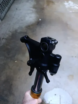 Forcelle Yamaha R6 da riparare