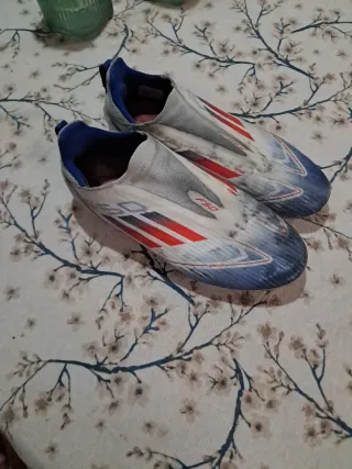 Botes de futbol f50 un poco gastades de tacos