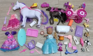 Lote variado muñeca bebé accesorios y animales