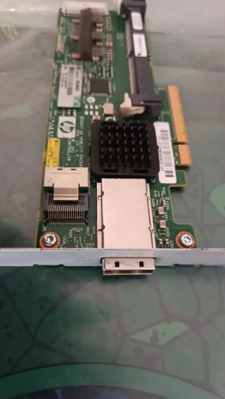 Controladora HP SAS P212