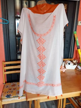 2 neceseres: transparente y tela+regalo de pareo