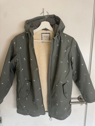 Chubasquero niña verde flores T 9-10