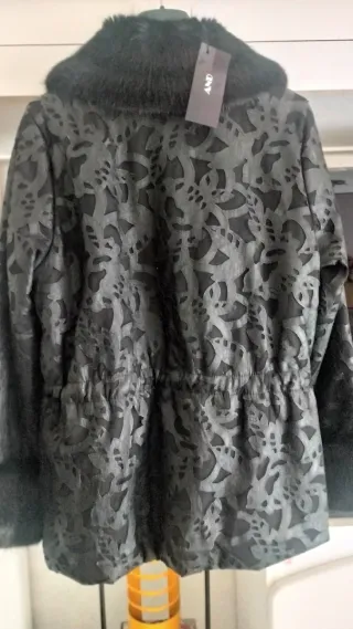 Giacca donna nera con pelliccia made in Italy