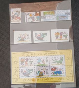 Holanda 2000 Sellos Completos + Folleto