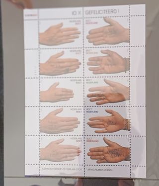 Holanda 2000 Sellos Completos + Folleto