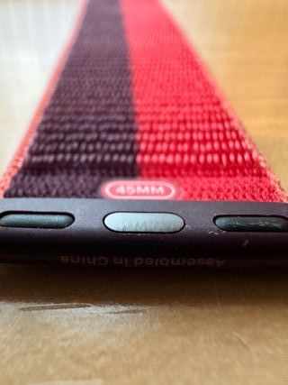 Apple Watch 45mm. Product Red 2021 Sport Loop
