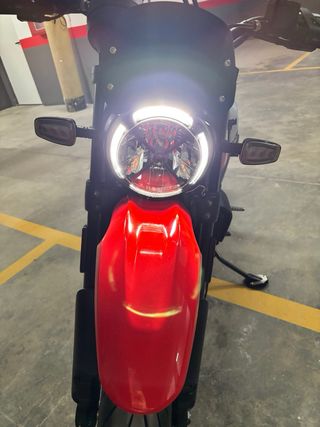 Ducati Scrambler Urban Motard