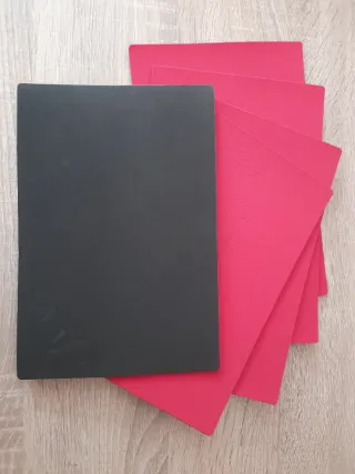 Lote 5 tappetini rossi per computer. Leggi