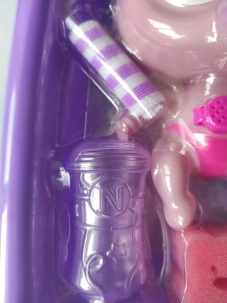 Neoflobbi muñeco  con bañera