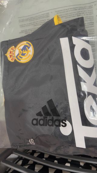 Camiseta Real Madrid Adidas Negra Dorada