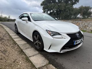 Lexus RC300h executive + techo solar. 2017