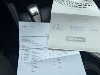 Lexus RC300h executive + techo solar. 2017