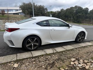 Lexus RC300h executive + techo solar. 2017