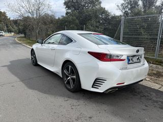 Lexus RC300h executive + techo solar. 2017