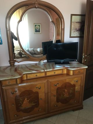 Armadio camera da letto con specchi