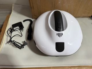 Robot Limpiafondos Blanco y Negro