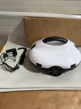Robot Limpiafondos Blanco y Negro